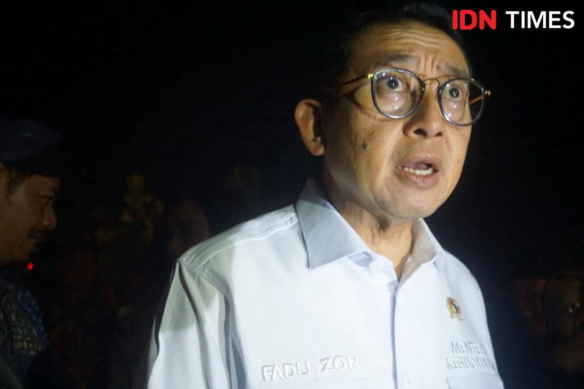 Menteri Kebudayaan RI, Fadli Zon menyatakan siap menghadapi ancaman gugatan ke PTUN terkait SK penunjukan Panembahan Agung Tedjowulan sebagai Pelaksana Pelestarian dan Pemanfaatan Keraton Surakarta.