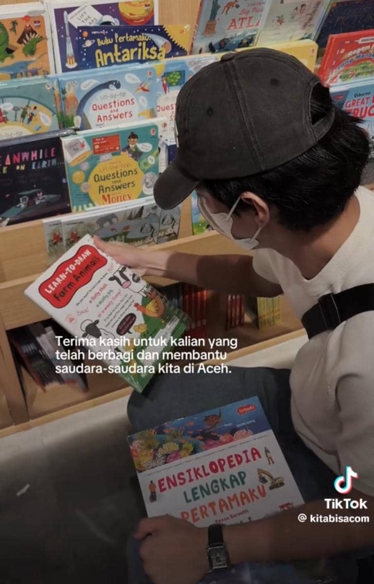 potret El Putra belanja hadiah untuk anak-anak terdampak bencana Aceh 