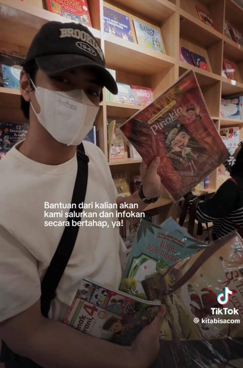 potret El Putra belanja hadiah untuk anak-anak terdampak bencana Aceh 