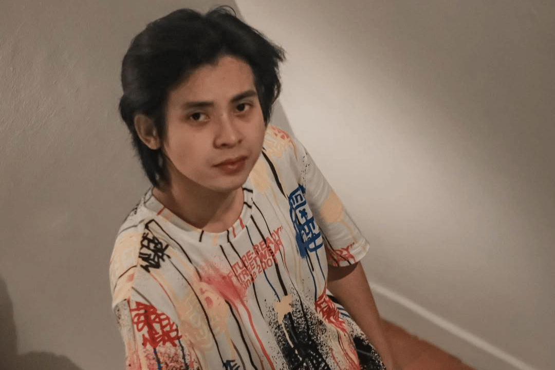 potret Arnold Leonard 