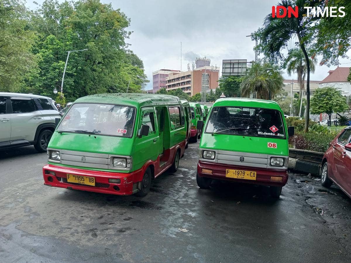 Protes Hapus Angkot 20 Tahun, Ratusan Sopir Kepung Balai Kota Bogor