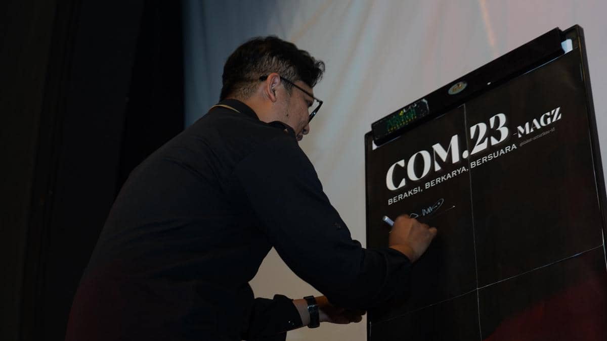 Mahasiswa Prodi Ilmu Komunikasi Universitas Aisyiyah (Unisa) Yogyakarta menggelar pameran Galaksi Volume 5 di Gedung Social Militaire, Taman Budaya Yogyakarta, Rabu (21/01/2026).