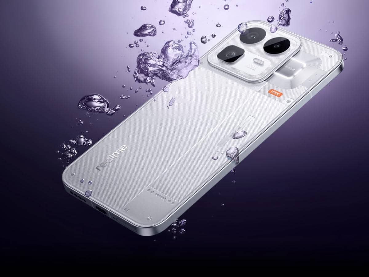 ilustrasi realme Neo8 yang punya fitur proteksi air