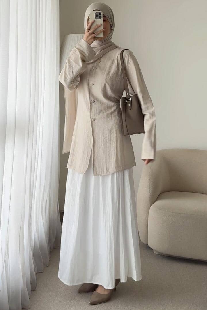 referensi gaya clean outfit ala Pamela Agatha