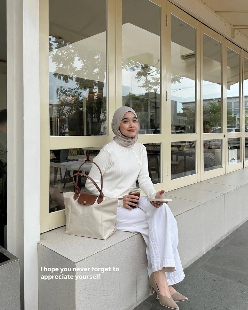 ide mix and match sweater ala Pamela Agatha