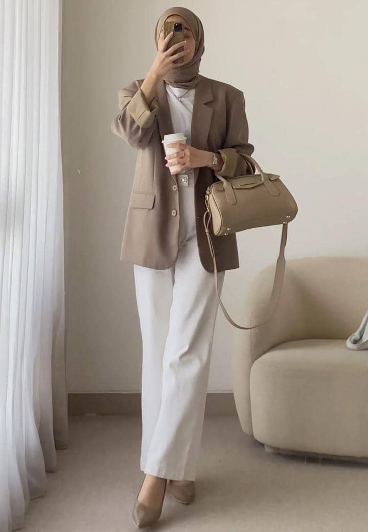 referensi gaya clean outfit ala Pamela Agatha