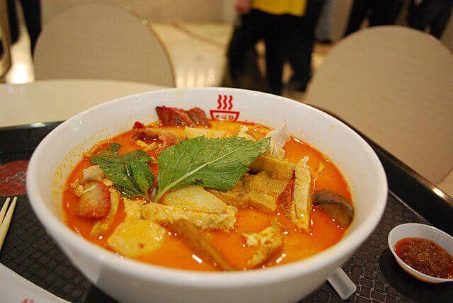 ilustrasi mie laksa Singapore