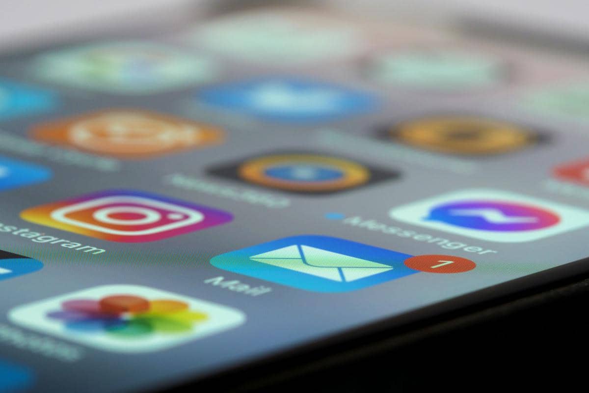 Ilustrasi notifikasi pada ponsel