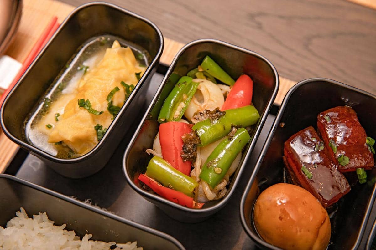 ilustrasi bento box ala Totoro