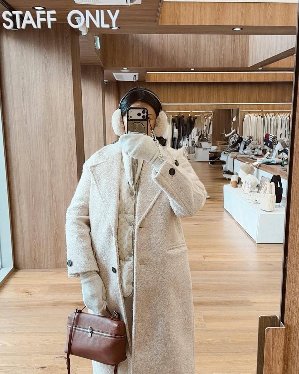 Anissa Aziza jalan-jalan di Seoul bareng sahabat