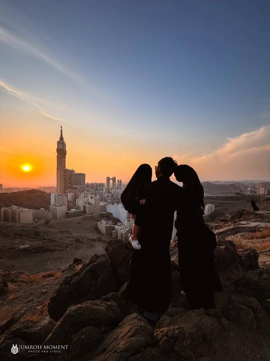 Photoshoot keluarga Denny Caknan di Jabal Khandamah