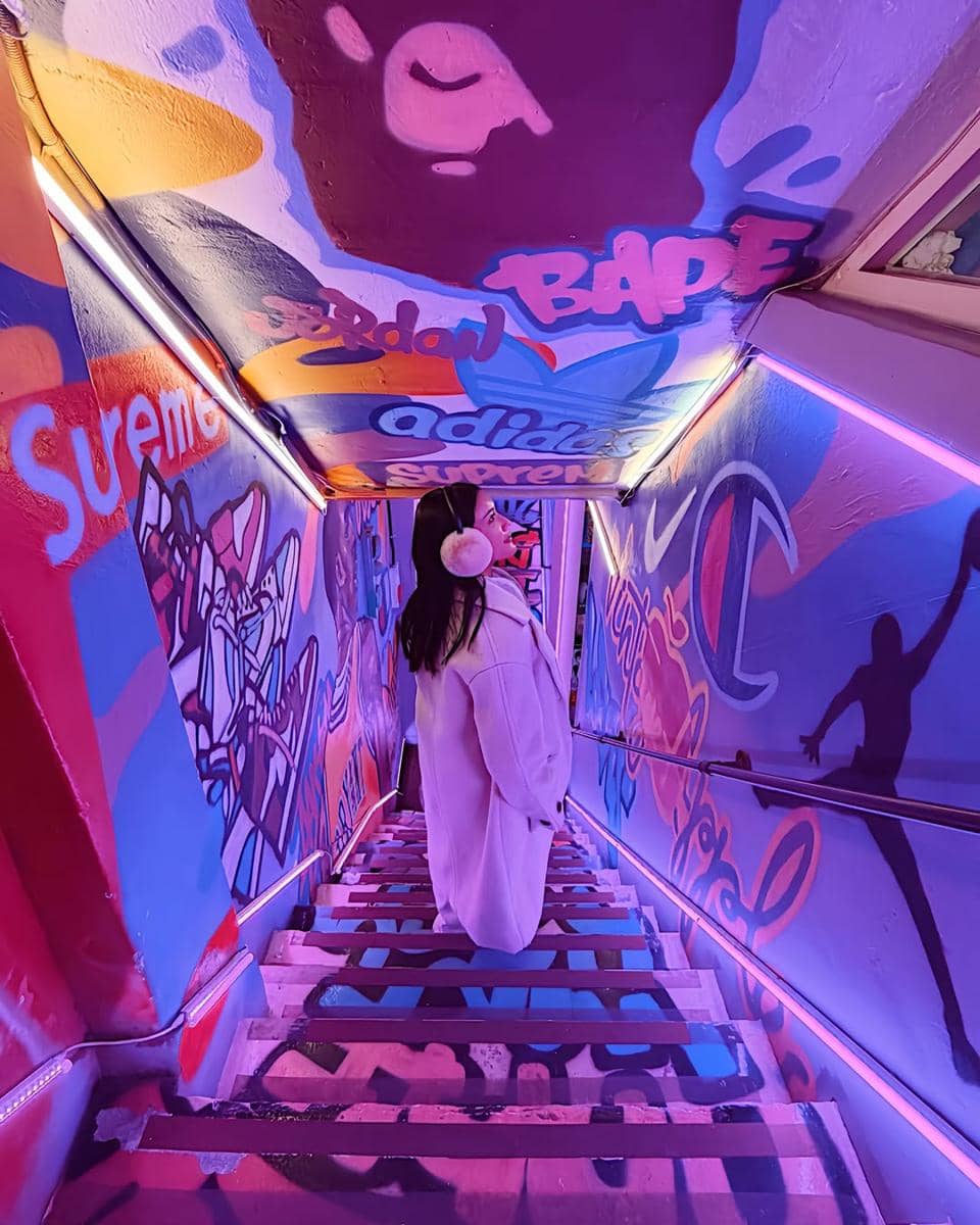 Anissa Aziza jalan-jalan di Seoul bareng sahabat