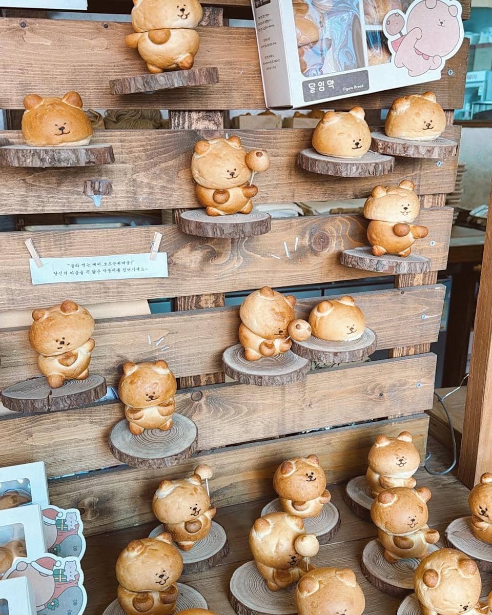 Anissa Aziza jalan-jalan di Seoul bareng sahabat