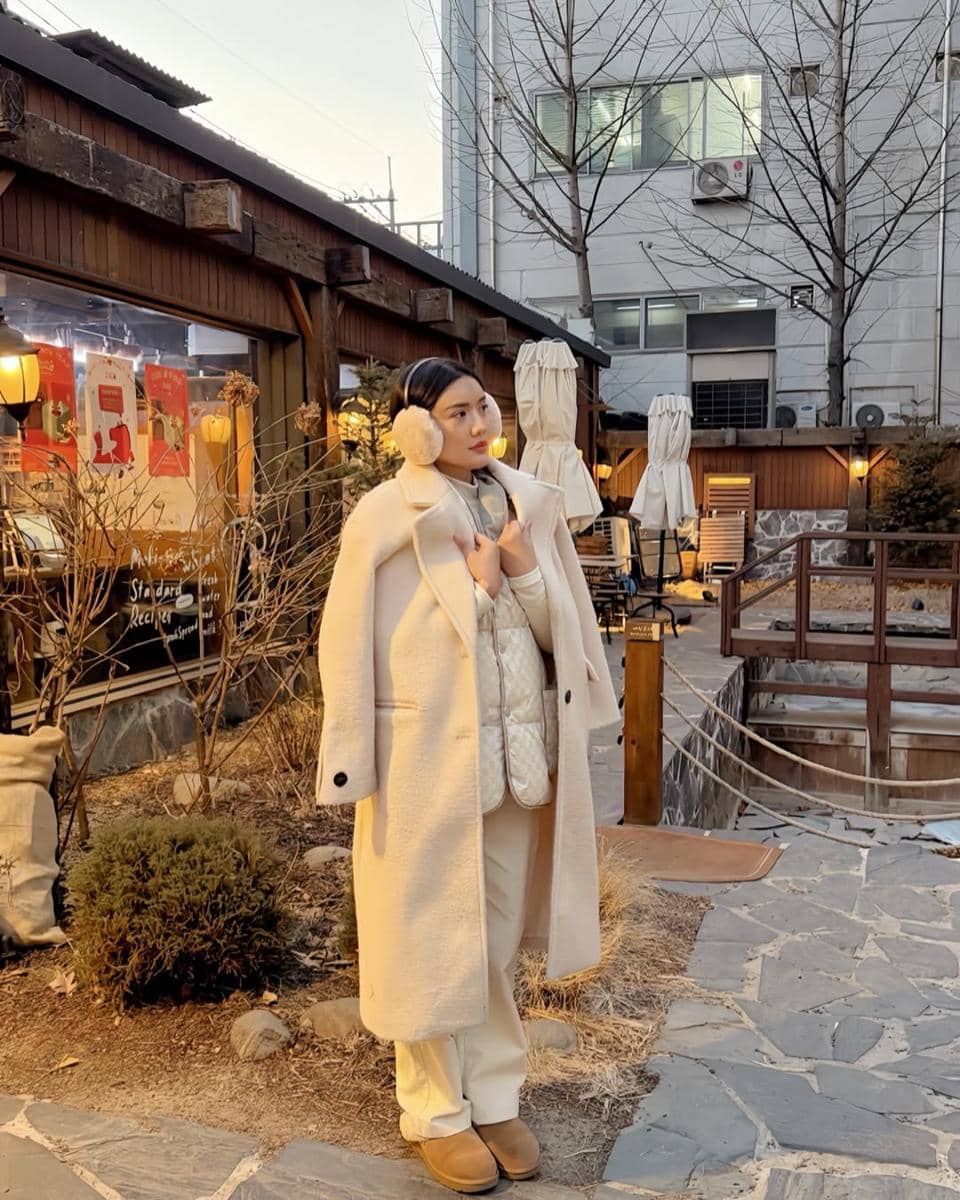 Anissa Aziza jalan-jalan di Seoul bareng sahabat