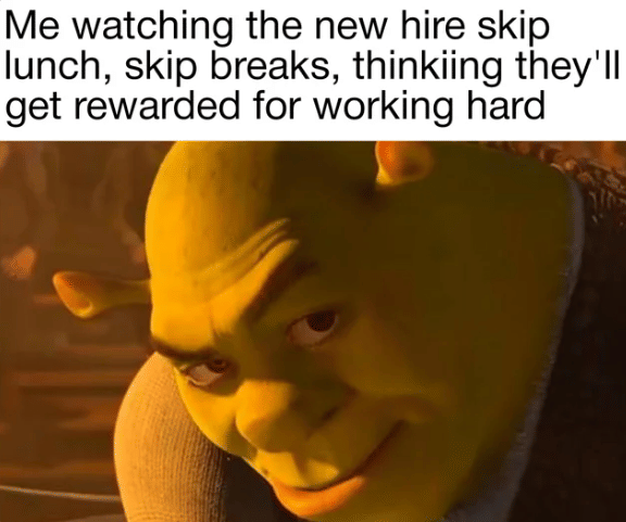 meme menemani karyawan baru 