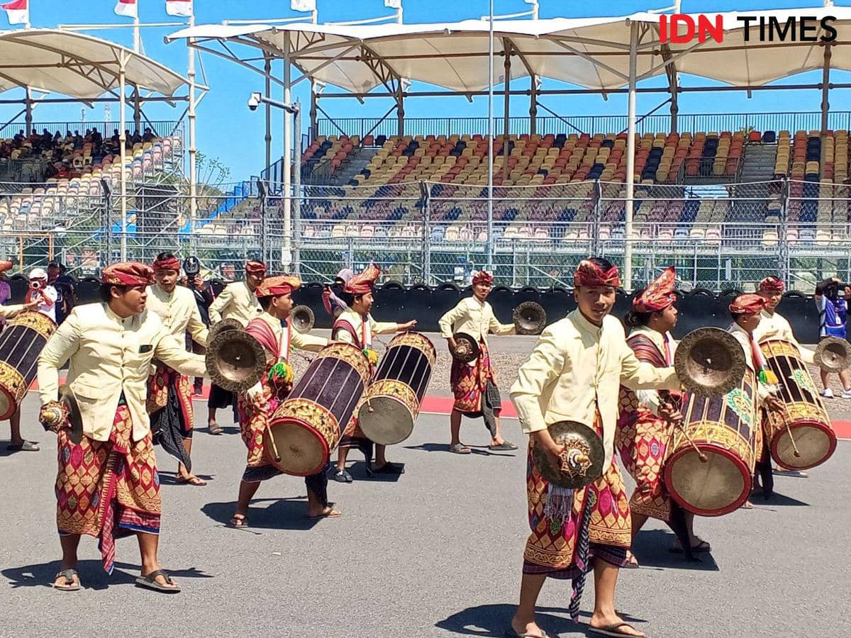 Merariq 7 Fakta Budaya Sasak yang Dapat Kamu Temui di Nusa Tenggara Barat | IDN ...