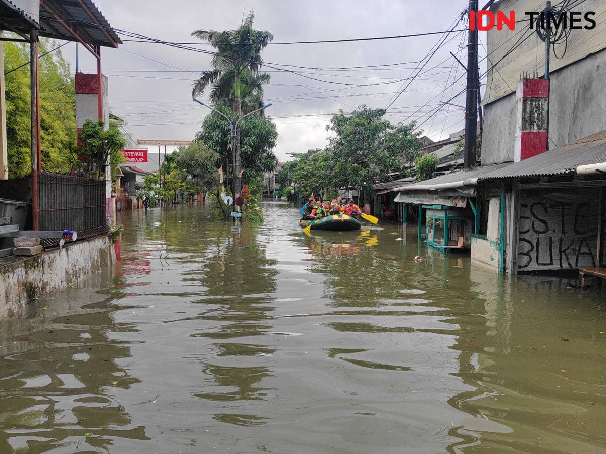 Banjir di Perumahan PHP Kota Bekasi. (IDN Times/Imam Faishal)