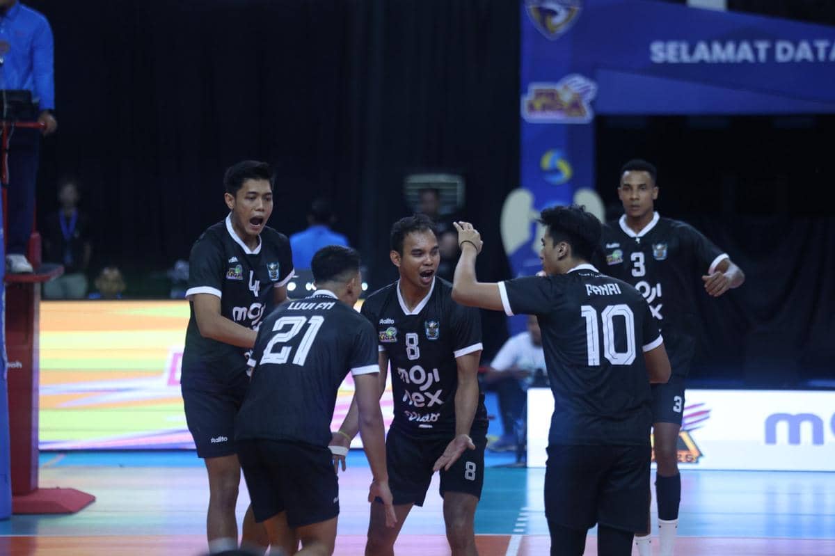 Tim Medan Falcons Tirta Bhagasasi saat duel dengan Jakarta LaVani (dok.Proliga)
