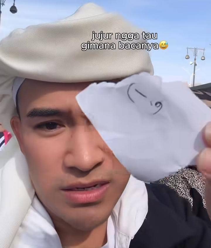 Anwar BAB beli es krim mawar viral di Madinah