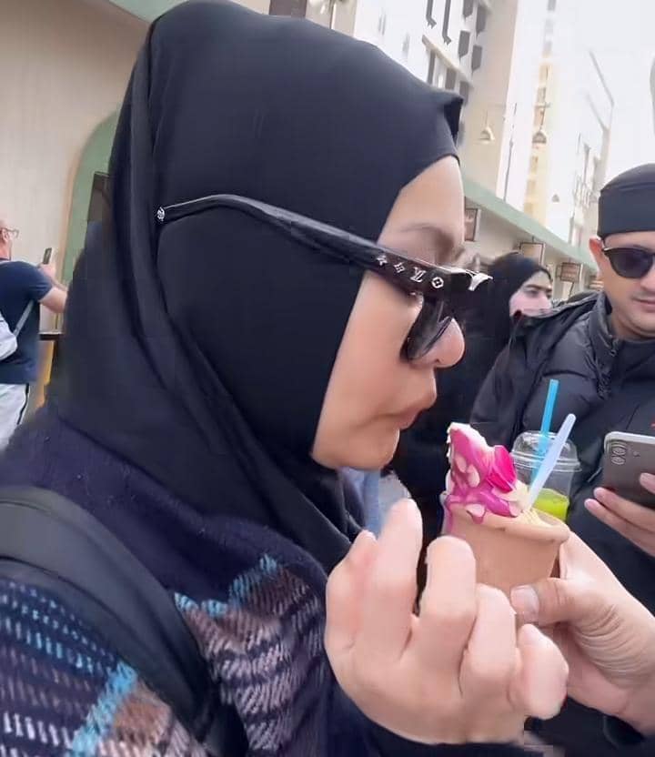 Anwar BAB beli es krim mawar viral di Madinah