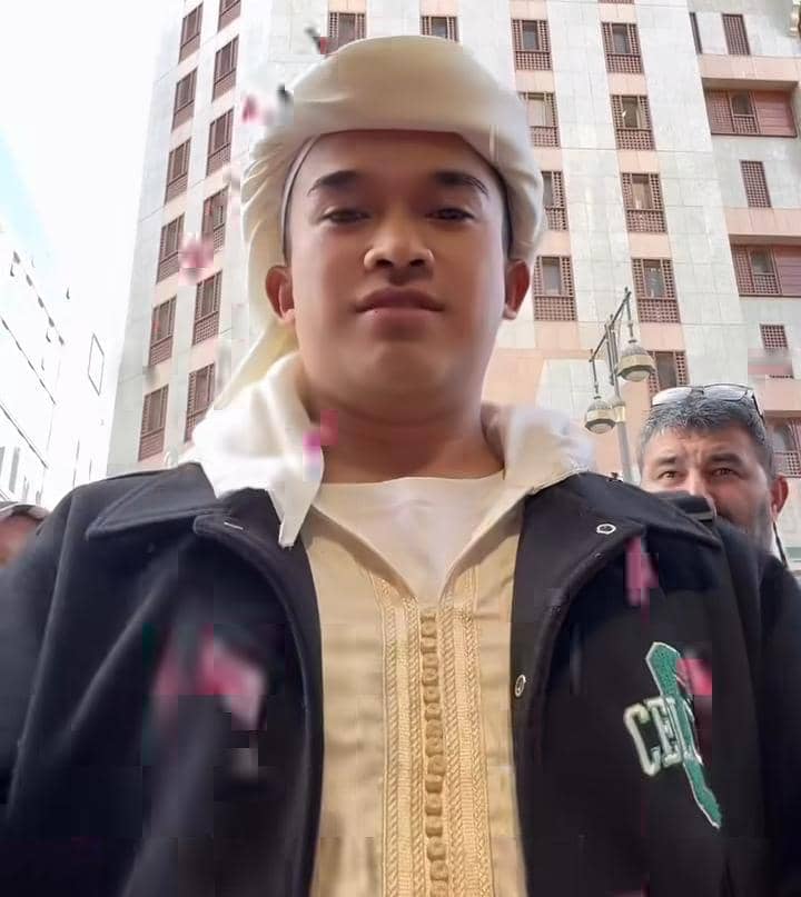 Anwar BAB beli es krim mawar viral di Madinah