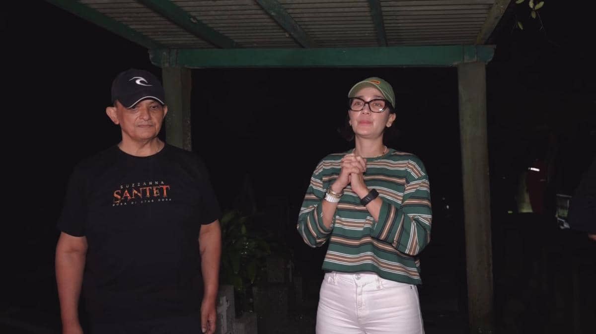 Luna Maya Ziarah ke Makam Suzzanna (instagram.com/lunamaya)