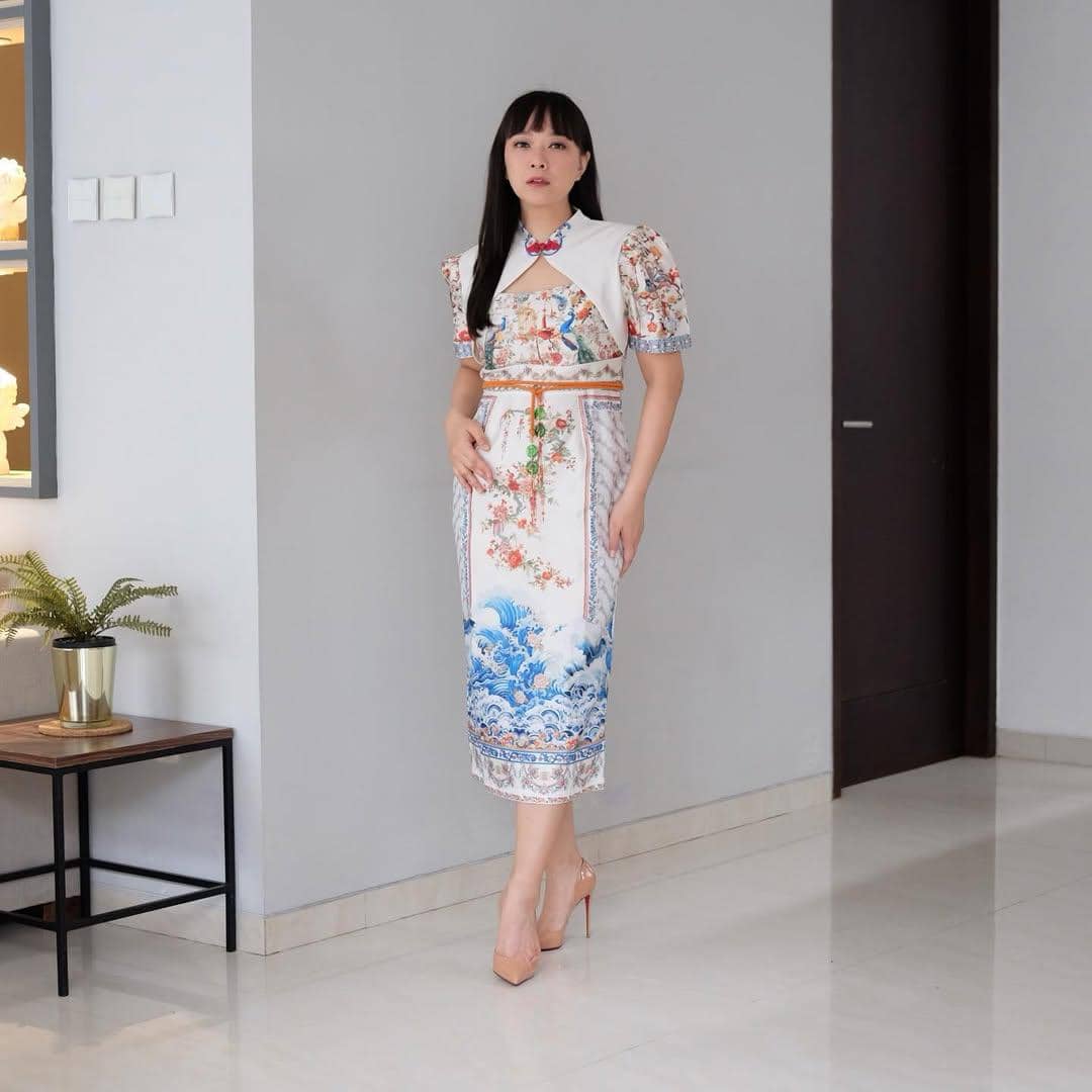 dress kasual untuk Imlek