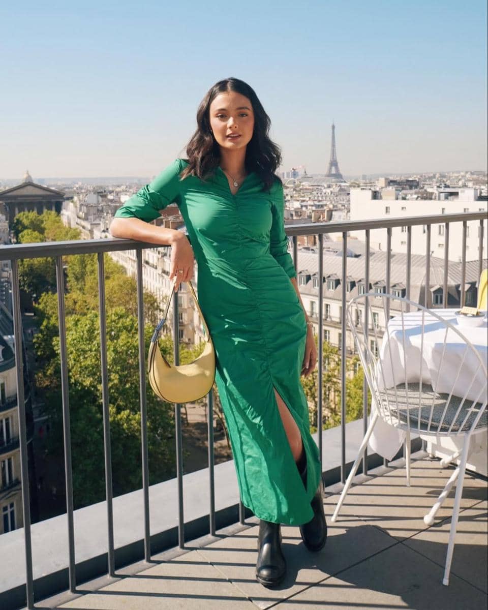 dress kasual untuk Imlek