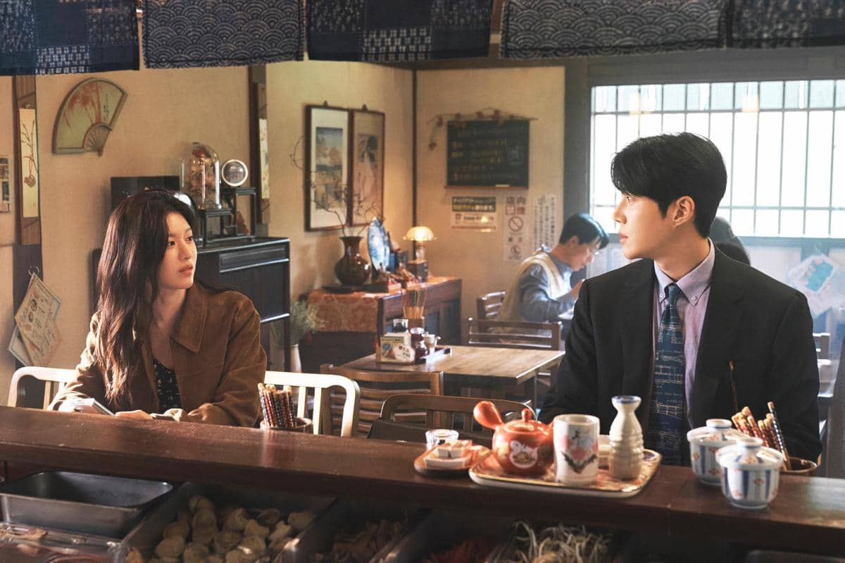 Kim Seon Ho dan Go Youn Jung di Can This Love Be Translated? 