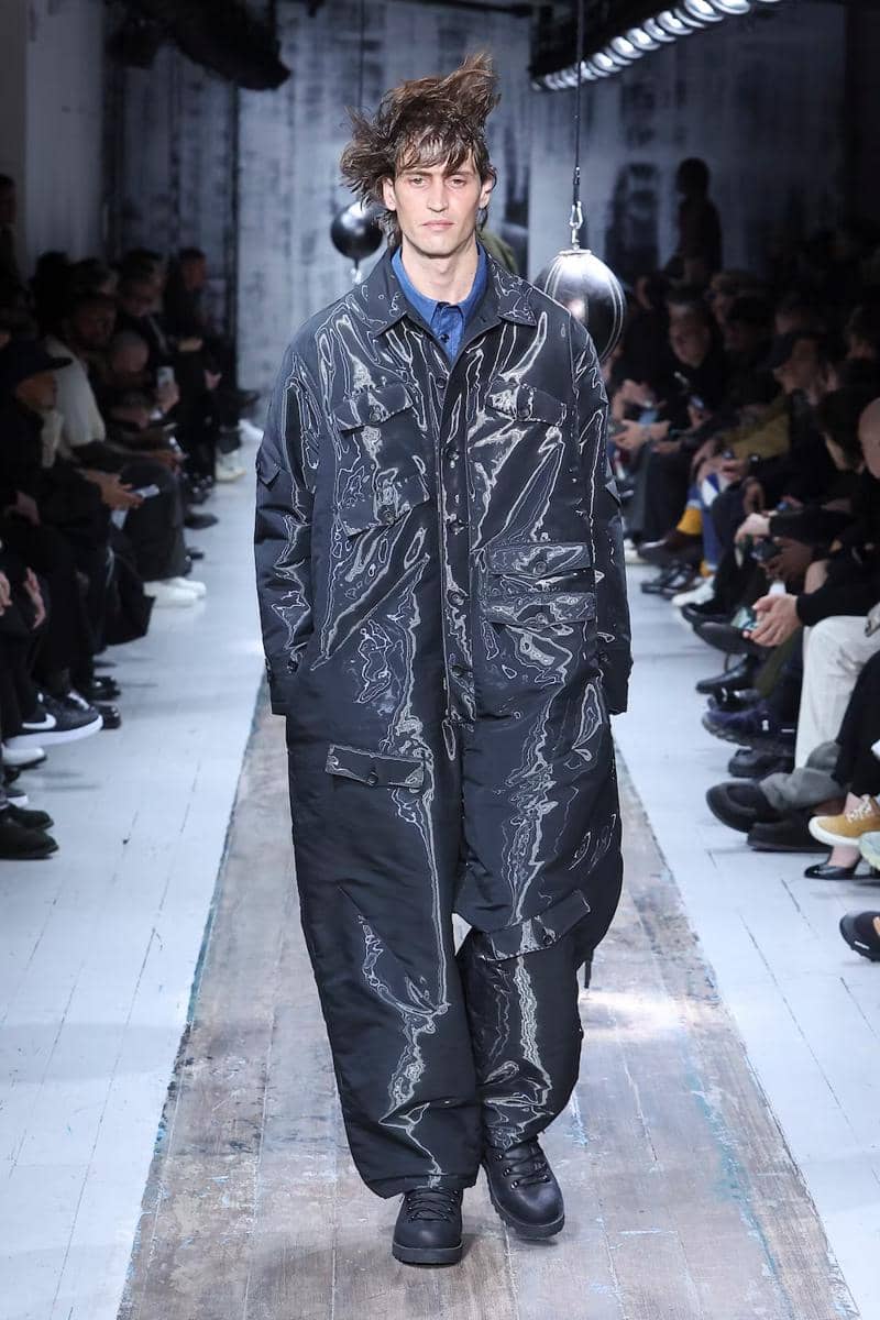 Yohji Yamamoto Autumn/Winter 2026 di Paris Fashion Week
