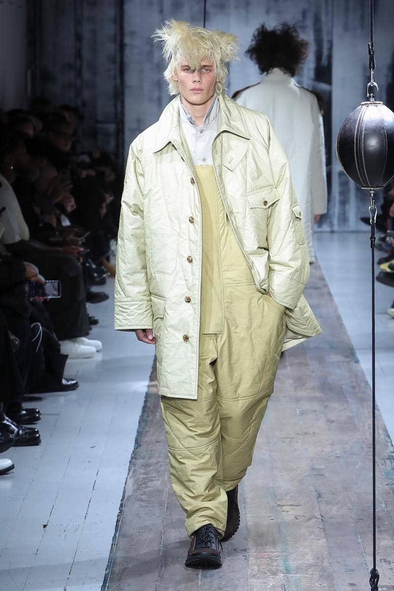 Yohji Yamamoto Autumn/Winter 2026 di Paris Fashion Week