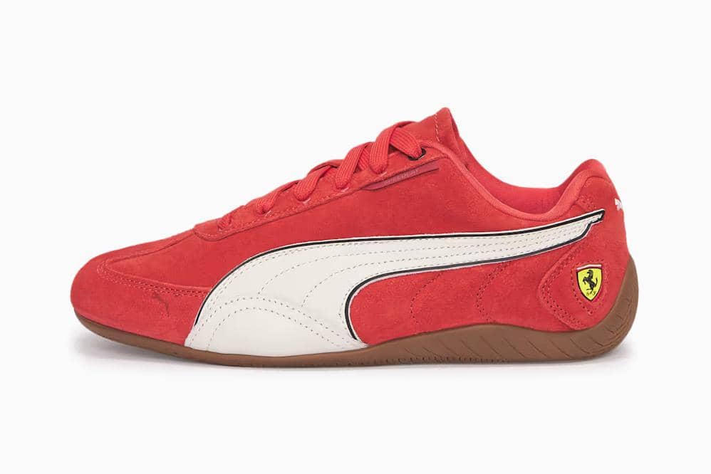 foto sneakers merah Puma 