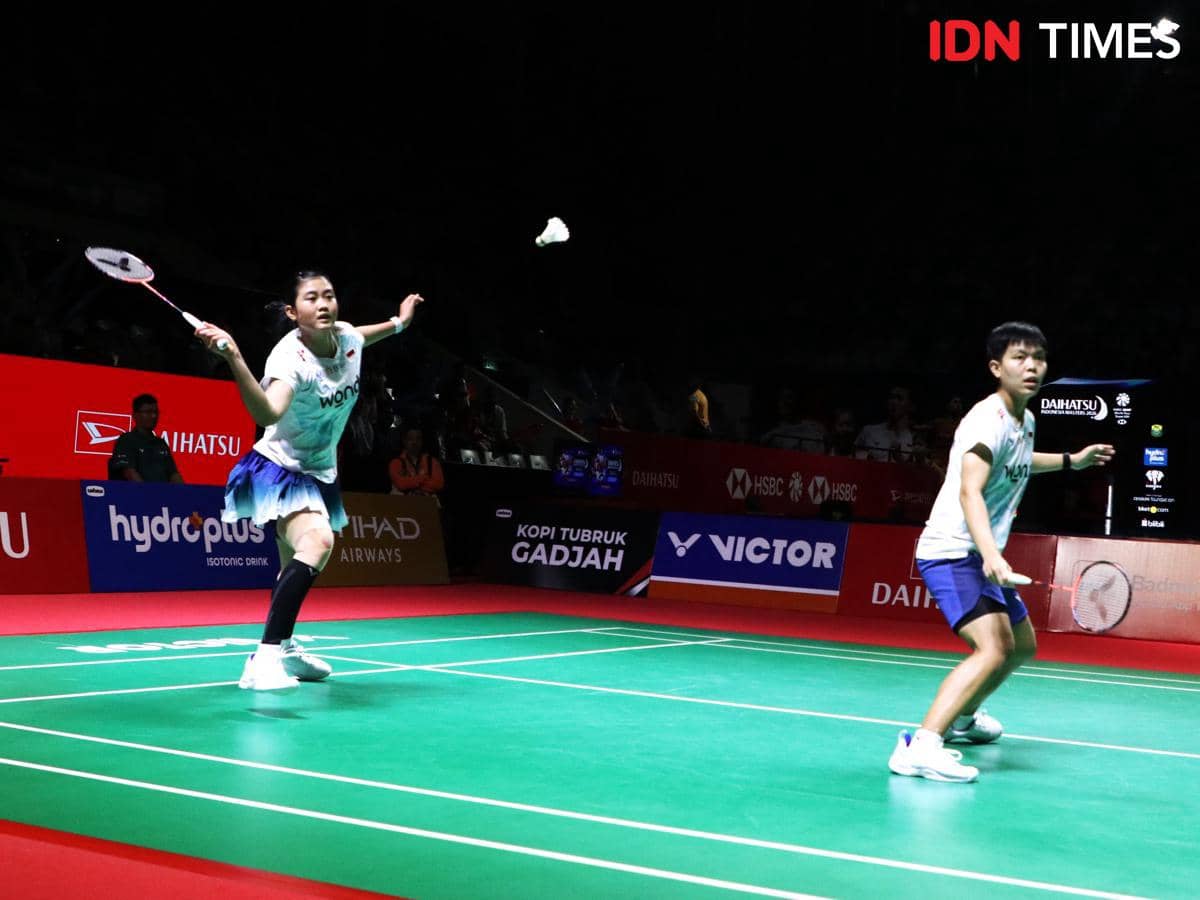 Amalia Cahaya Pratiwi/Siti Fadia Silva Ramadhanti kandas di perempat final Indonesia Masters 2026 usai kalah atas wakil Jepang.
