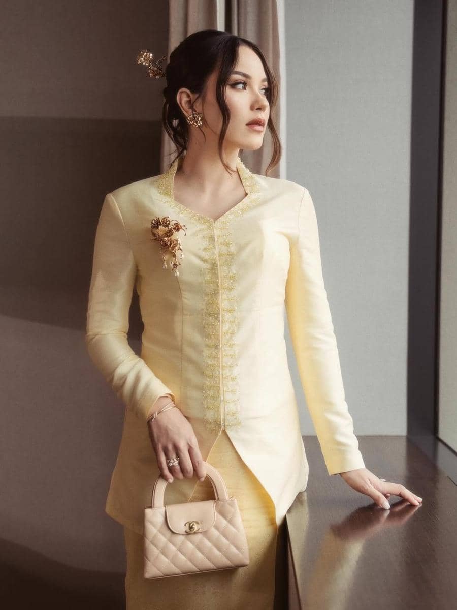 gaya Alyssa Daguise di lamaran Syifa Hadju dan El Rumi 