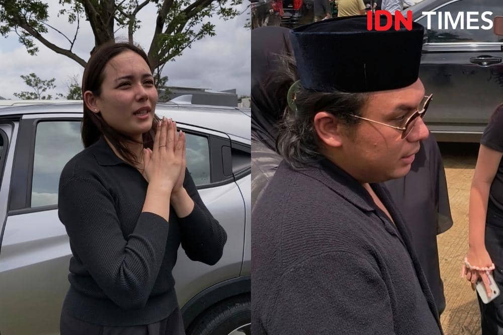 Potret Greta Irene dan Keanu Angelo usai pemakaman Lula Lahfah di TPU Rawa Terate, Cakung, Sabtu (24/1/2026)