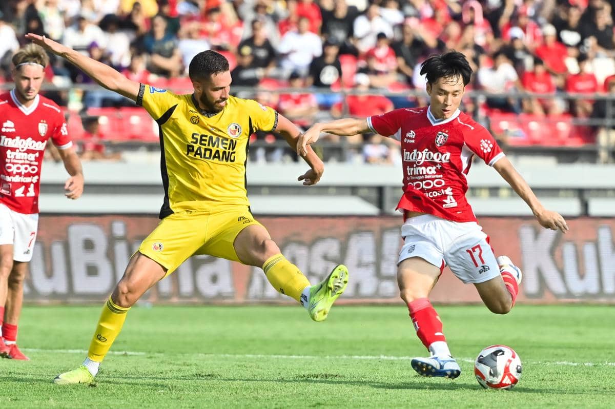 Tuan rumah Bali United bermain imbang melawan Semen Padang dengan skor 3-3