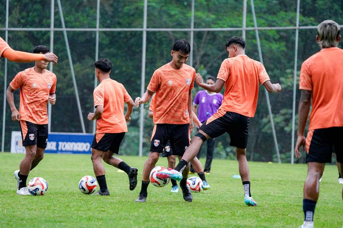 kendal tornado fc, ktfc latihan, pemain ktfc