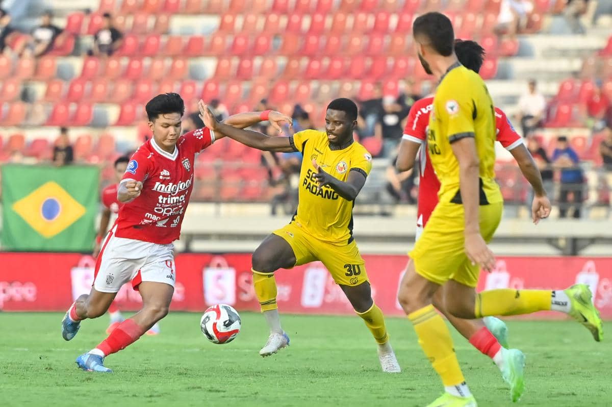Tuan rumah Bali United bermain imbang melawan Semen Padang dengan skor 3-3