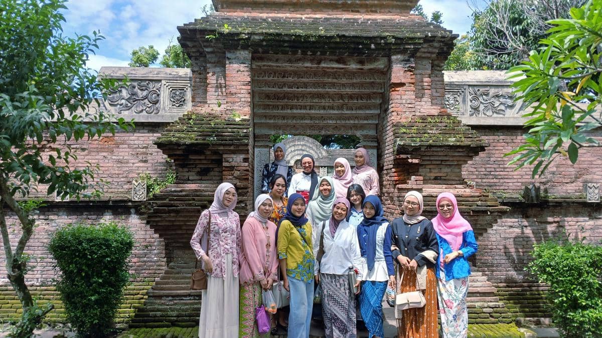 Acara Puan Bertamasya di Kotagede.jpg