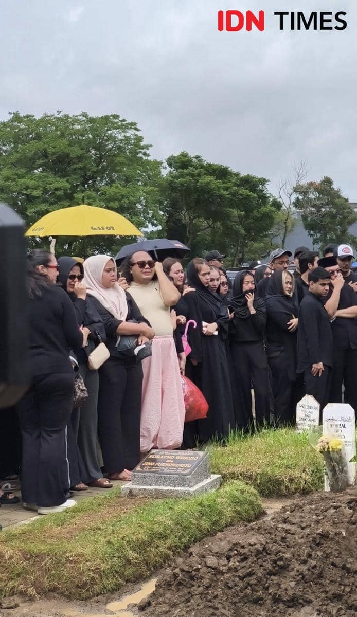 Potret pemakaman Lula Lahfah di TPU Rawa Terate, Sabtu (24/1/2026)