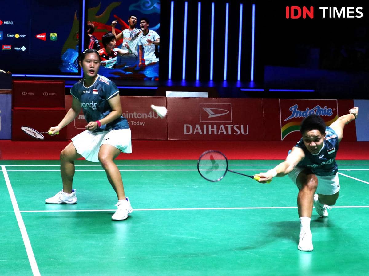 Lanny Tria Mayasari/Apriyani Rahayu angkat koper dari Indonesia Masters 2026 usai kalah di laga semifinal.