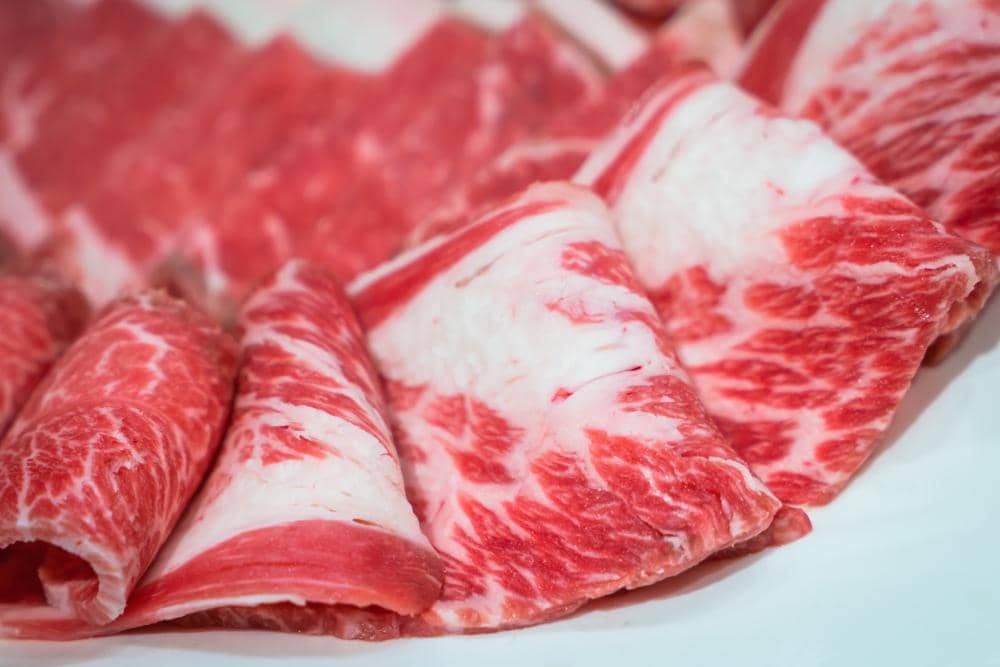 Irisan daging sapi.