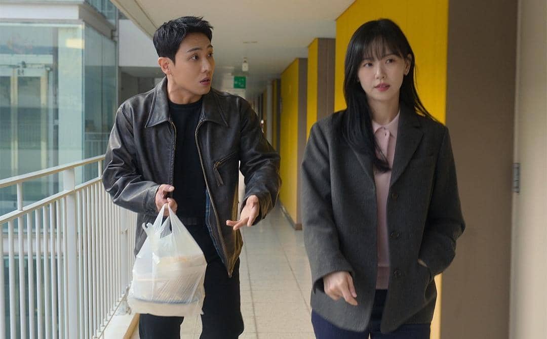 Lee Joon dan Kang Han Na di drama Can This Love Be Translated?