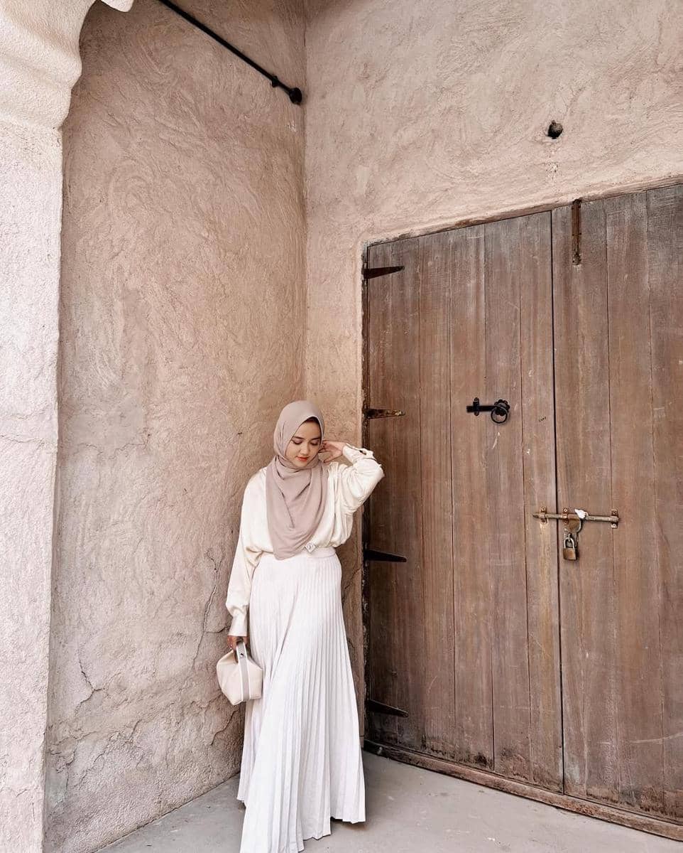 padu padan outfit untuk kuliah ala Wirda Mansur