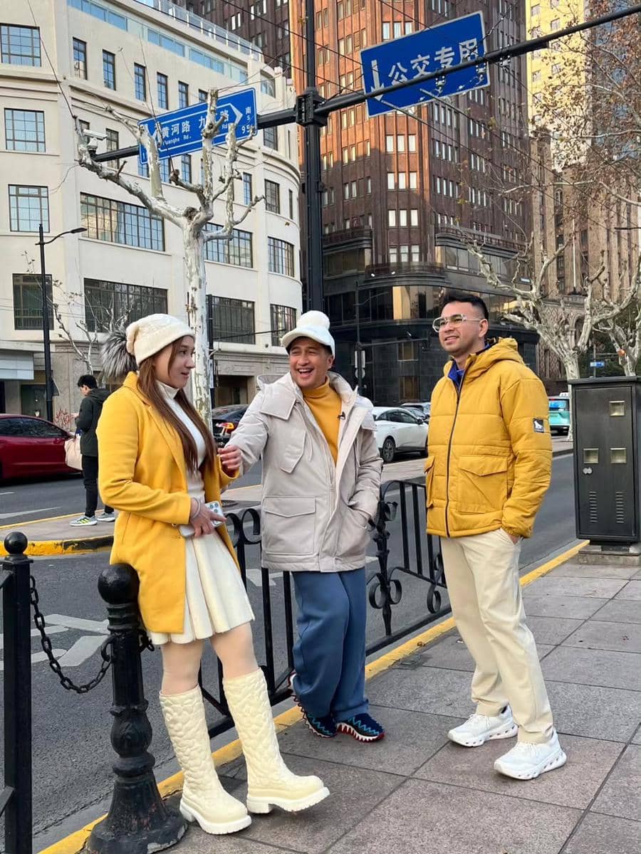 Irfan Hakim dan tim FYP liburan ke Shanghai.