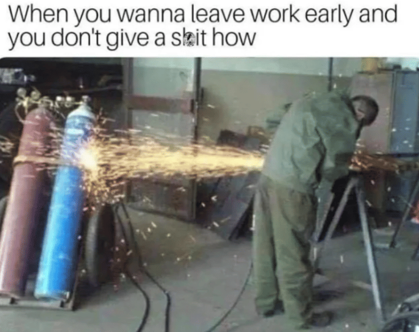 meme pulang kerja lebih awal