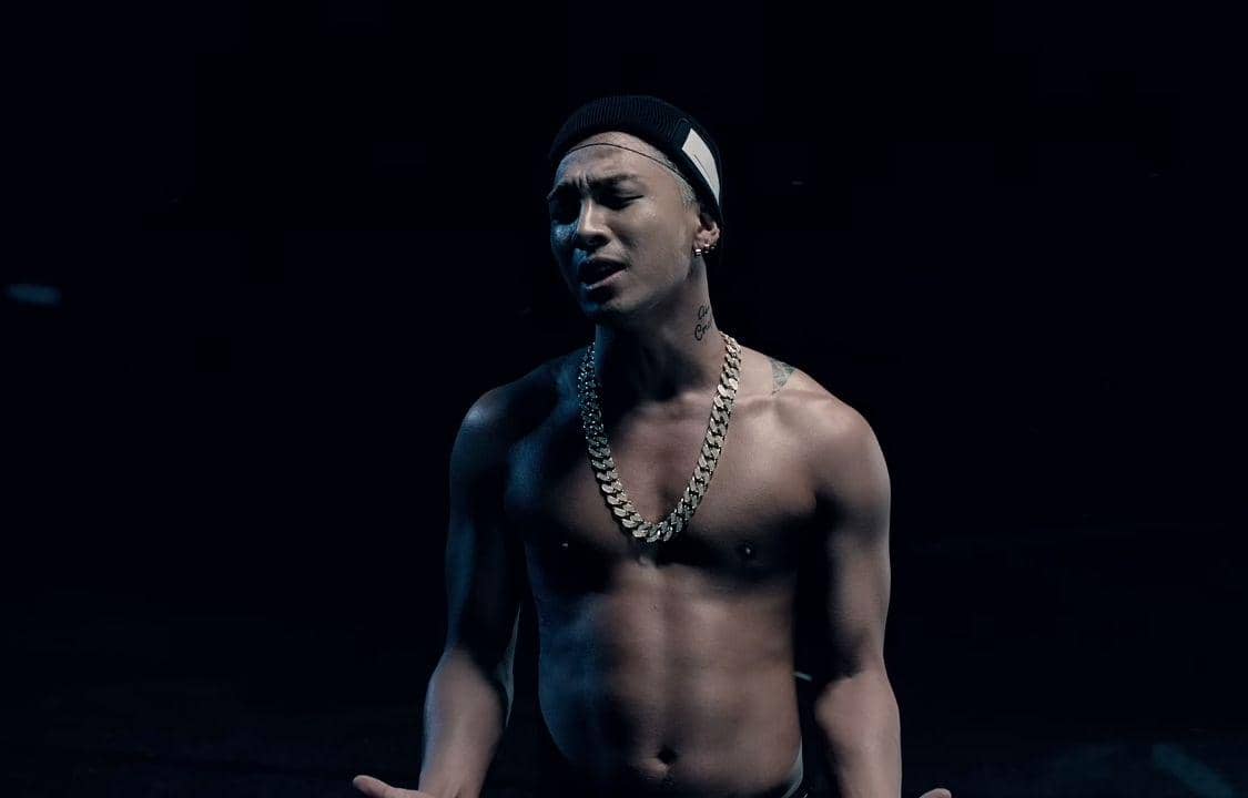 Cuplikan MV Eyes, Nose, Lips 