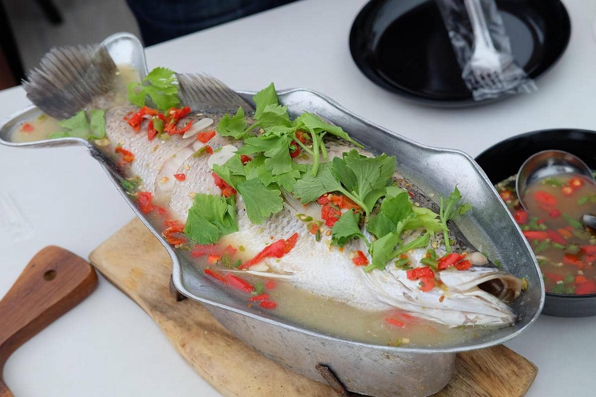 ilustrasi Chinese steamed fish 
