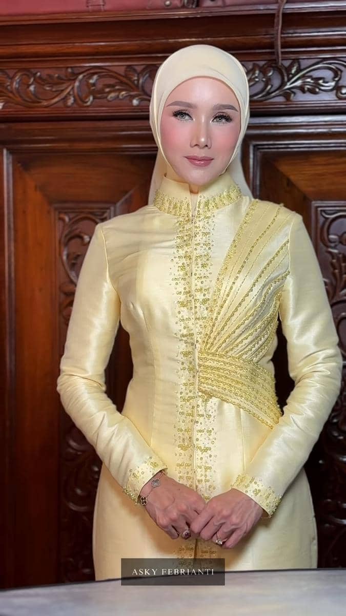 Barang Branded di Lamaran Syifa Hadju dan El Rumi 