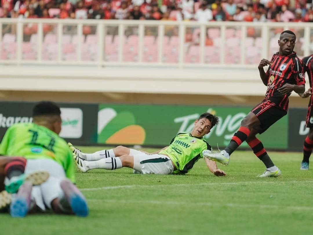 PSS Sleman kembali membawa pulang satu poin usai bermain imbang 1–1 melawan tuan rumah Persipura Jayapura pada lanjutan Pegadaian Championship 2025/2026 pekan ke-17 di Stadion Lukas Enembe, Jayapura, Sabtu (24/1/2026).